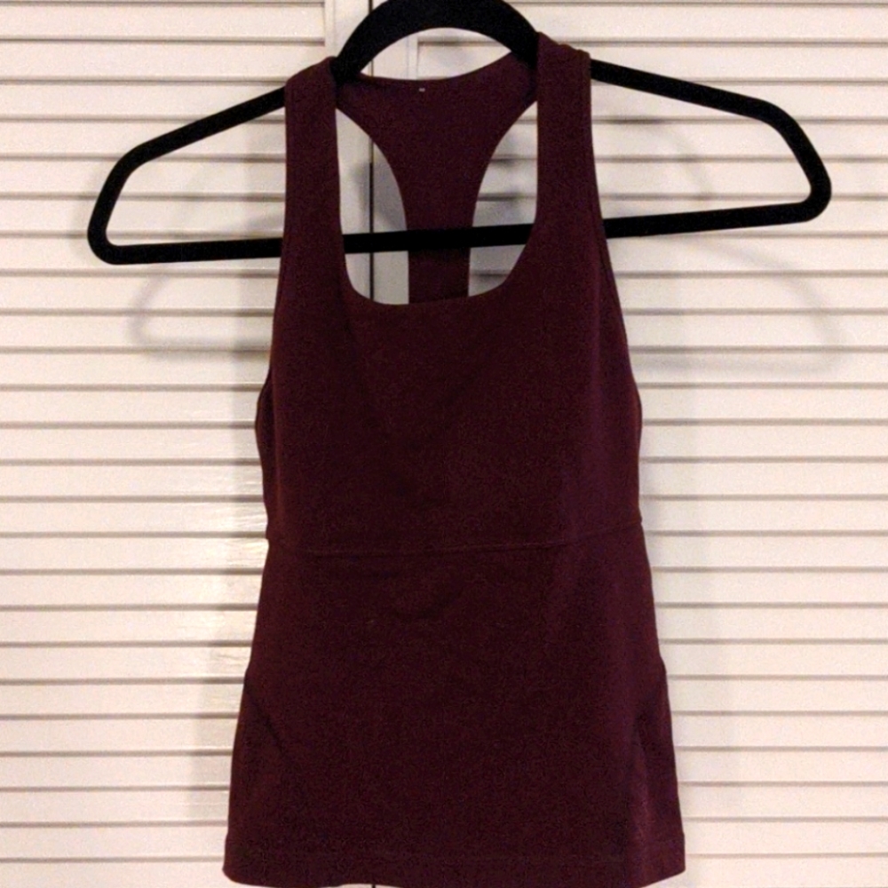 Lululemon built in bra t-back tank Size 4